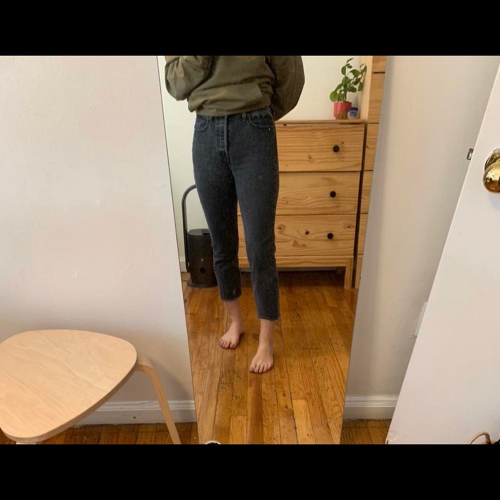 Levi's black wedgie fit cropped jeans size 27